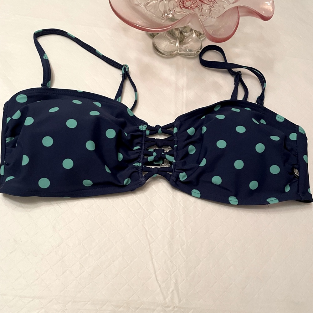 🔥 3/21 🔥La Vie En Rose 🌹Large Navy with mint green polka dots bikini top only